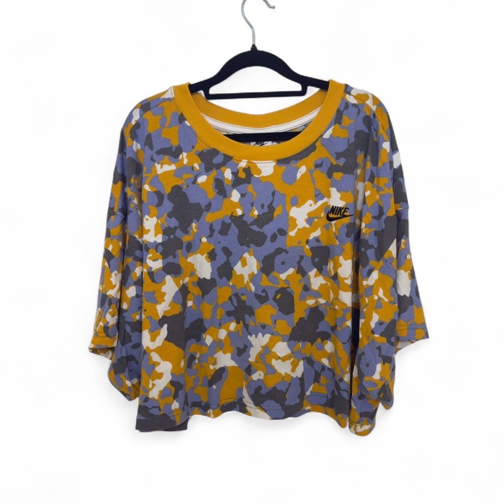 Nike Sportswear Women's Short-Sleeve Printed Crop Top